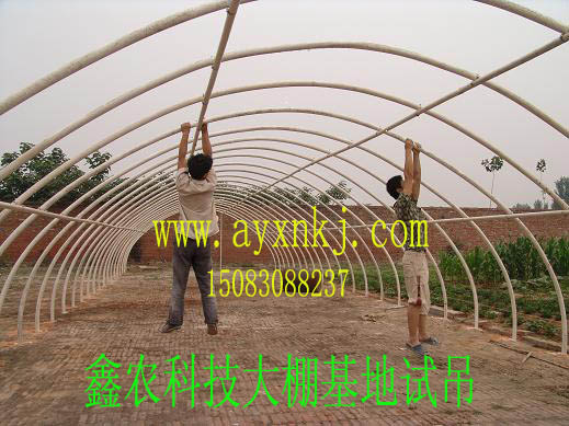 新型大棚支架機(jī)